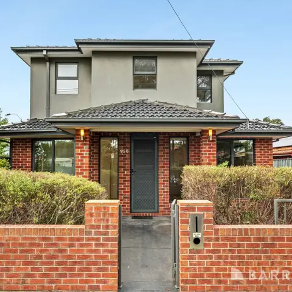 Stylish Modern Townhouse in Prime Coburg Location