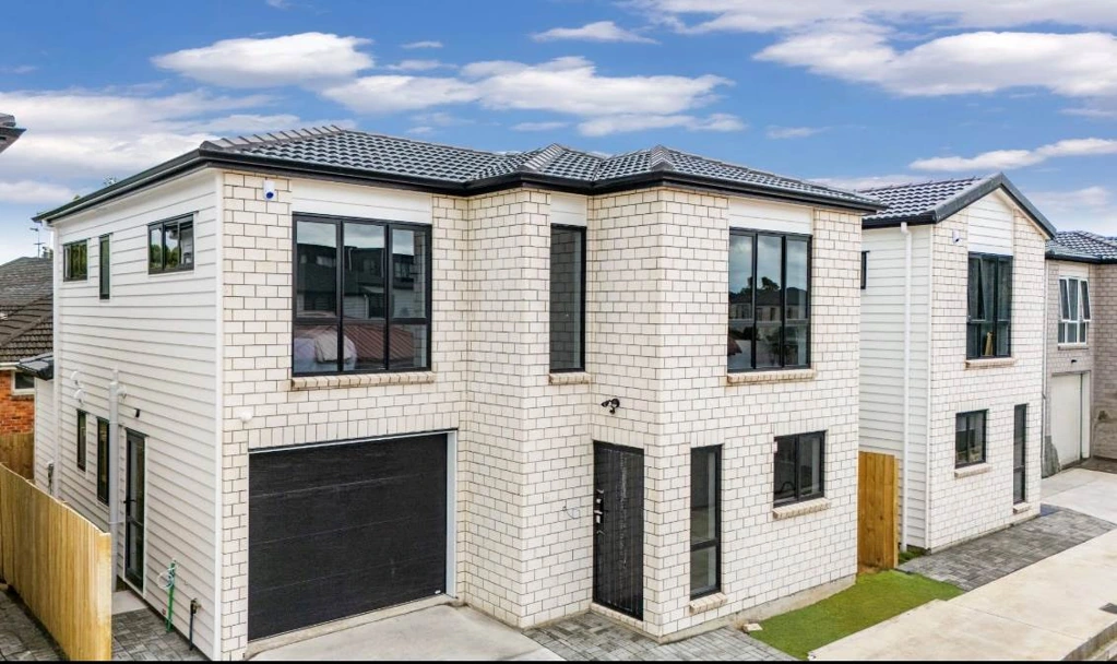 Manurewa 4房  Perfect Brand New Brick & Tile Family Haven – ...