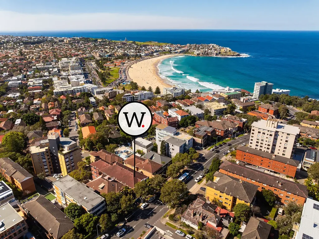 Bondi 2Kwarto Art Deco haven with study, moments from the beach
