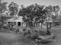 85 Honeyeater Drive, Greenbank