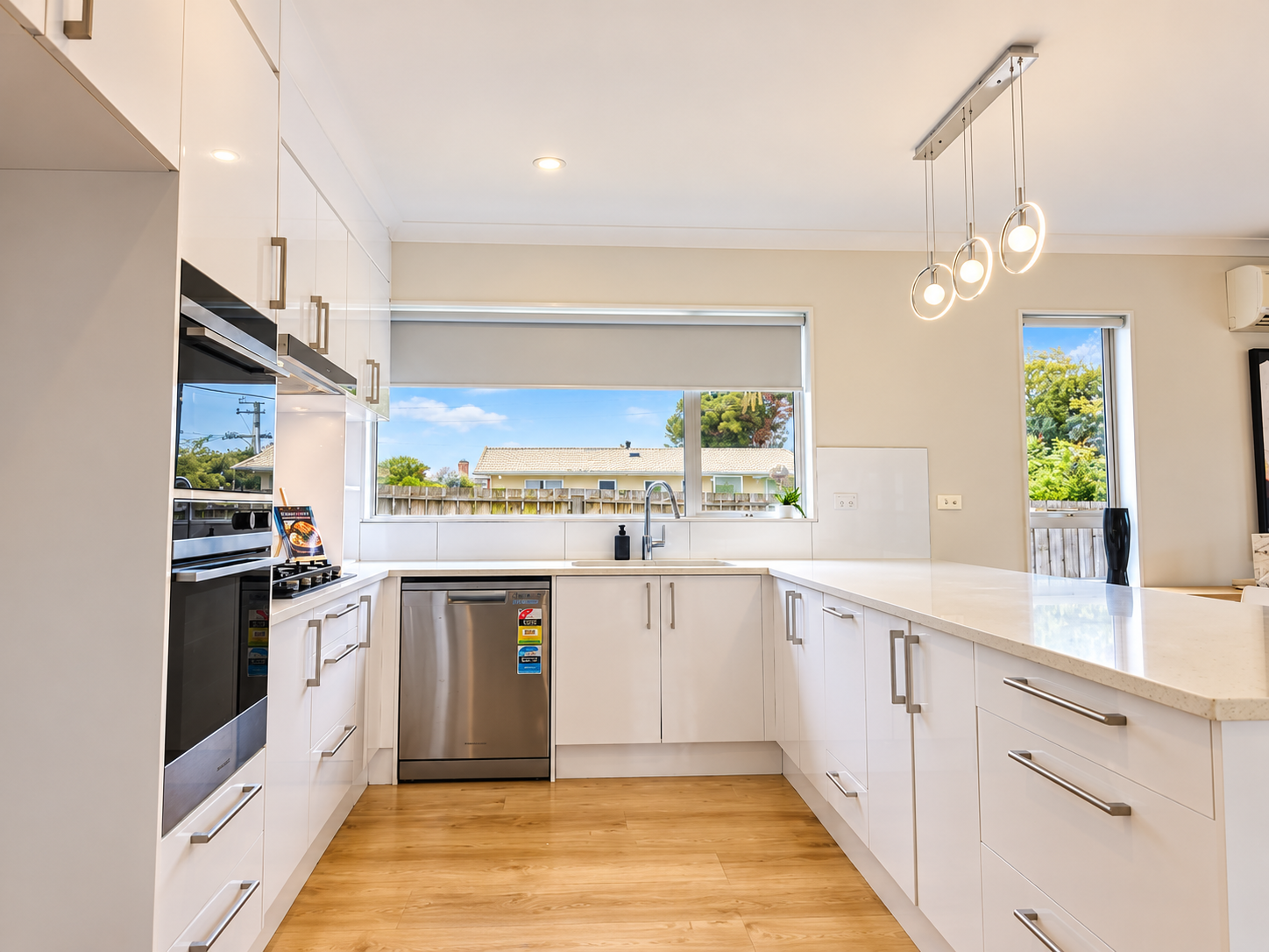8 Harrington Road, Henderson, photo 3