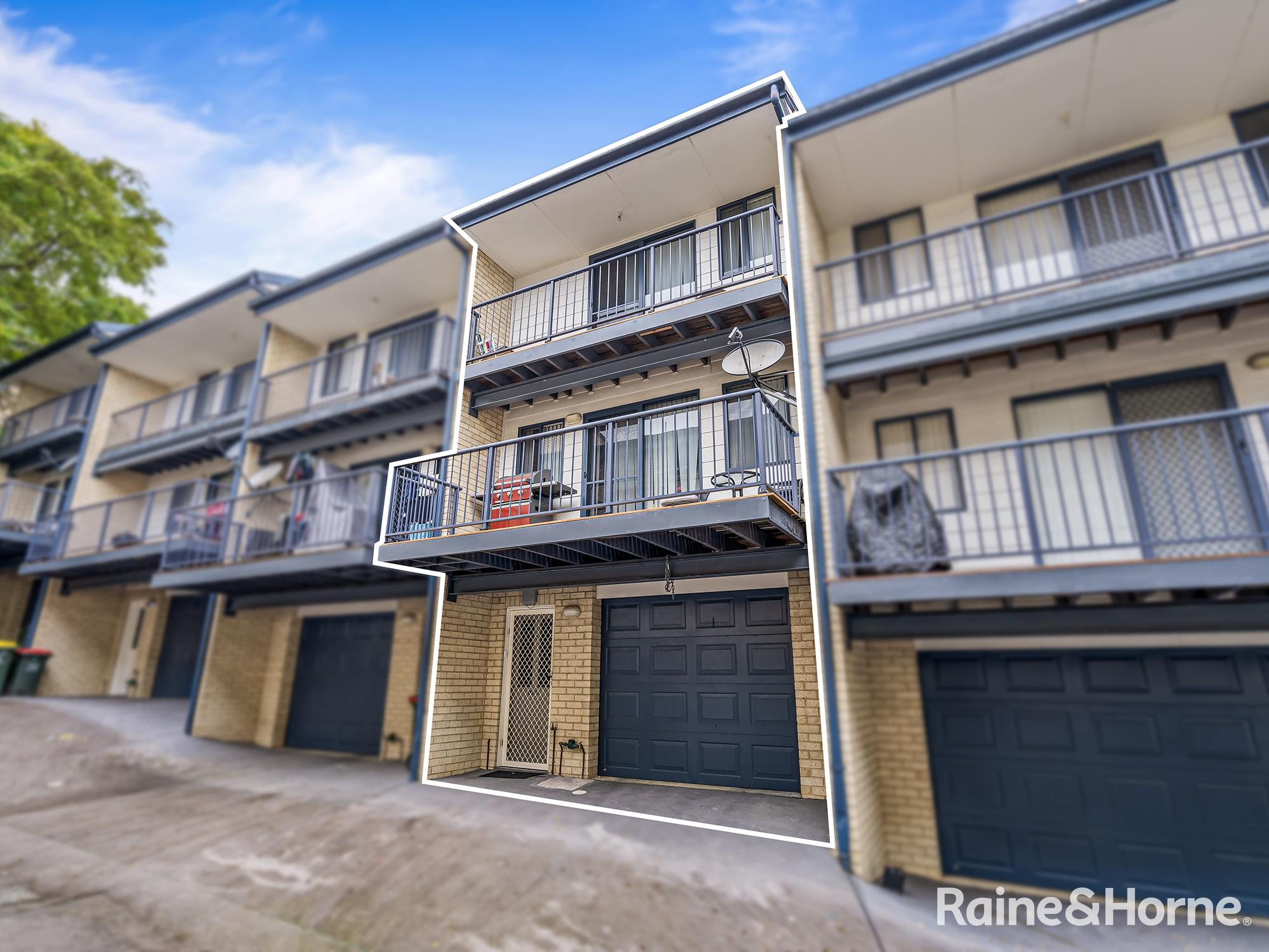 UNIT 3 171-173 GERTRUDE ST, GOSFORD NSW 2250, 0房, 0浴, Townhouse