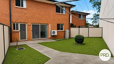 2/4 Myall Road, Casula, NSW 2170, 3房, 2浴, Townhouse