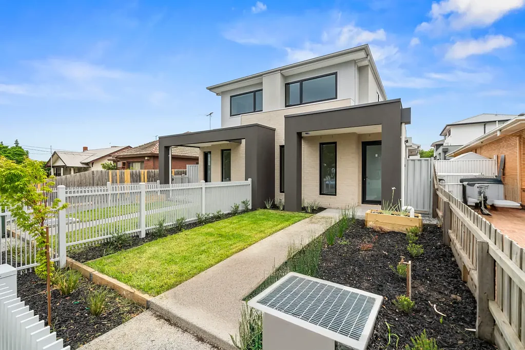 Modern Townhouse in Prime Pascoe Vale Location