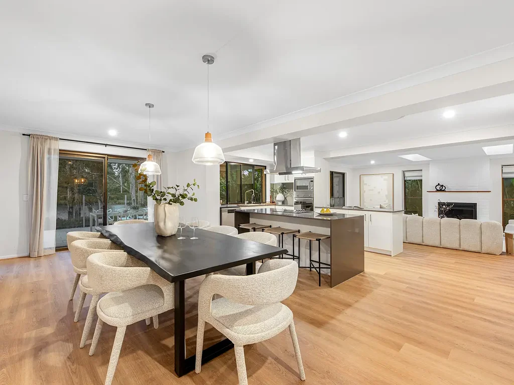 Unfurnished - Stunning Waterfront Family Home with Pool & Ducted Air Conditioning