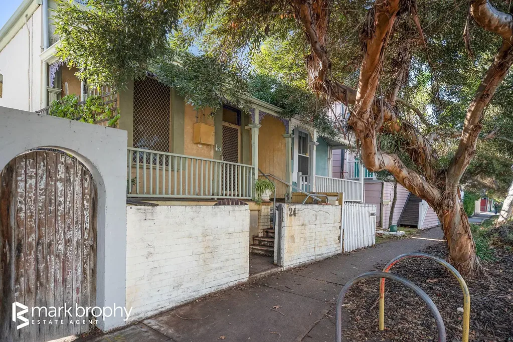 24 Wray Avenue, Fremantle, WA 6160