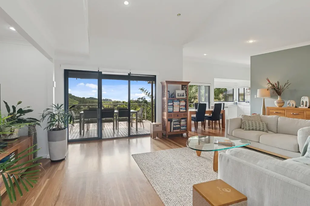 8 Perry Drive, Coffs Harbour, NSW 2450