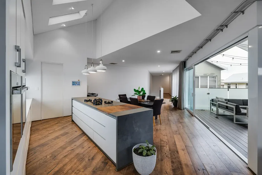 SHORT TERM TENANCY  - 6 MONTH ONLY LEASE  - FURNISHED