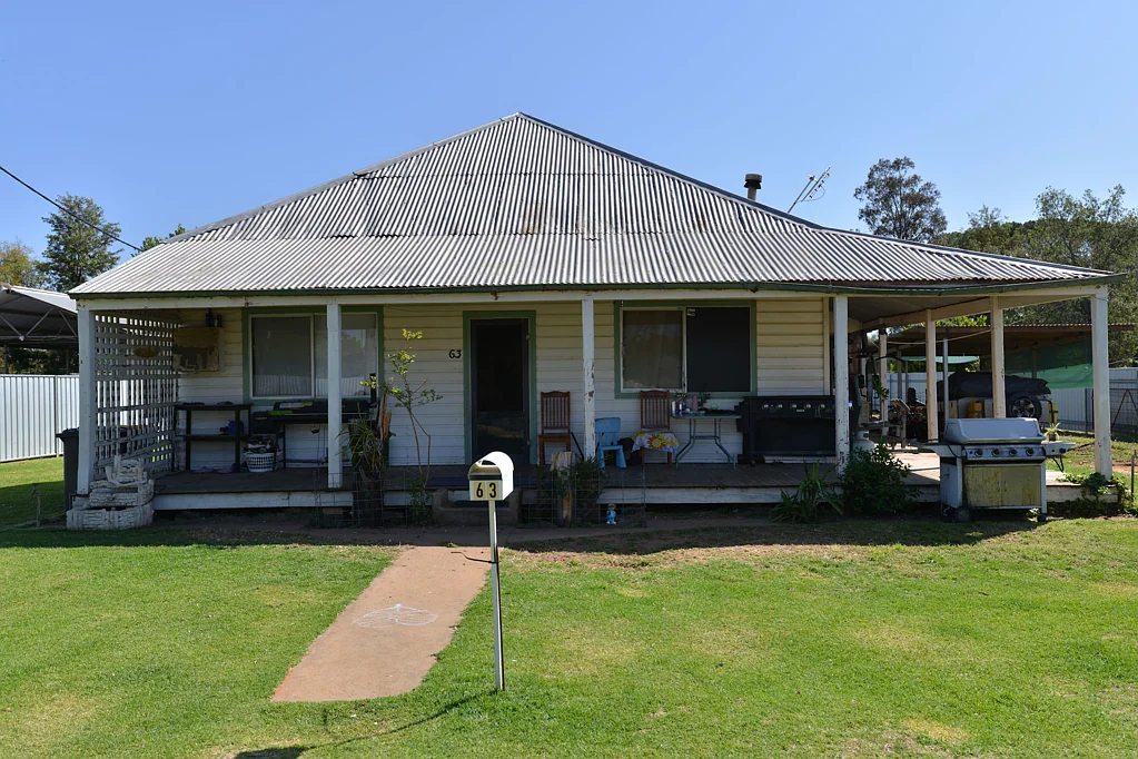 63 Castlereagh Street, Baradine, NSW 2396