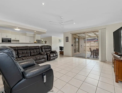 19 Magnolia Crescent, Banora Point, NSW 2486, 4房, 2浴, House