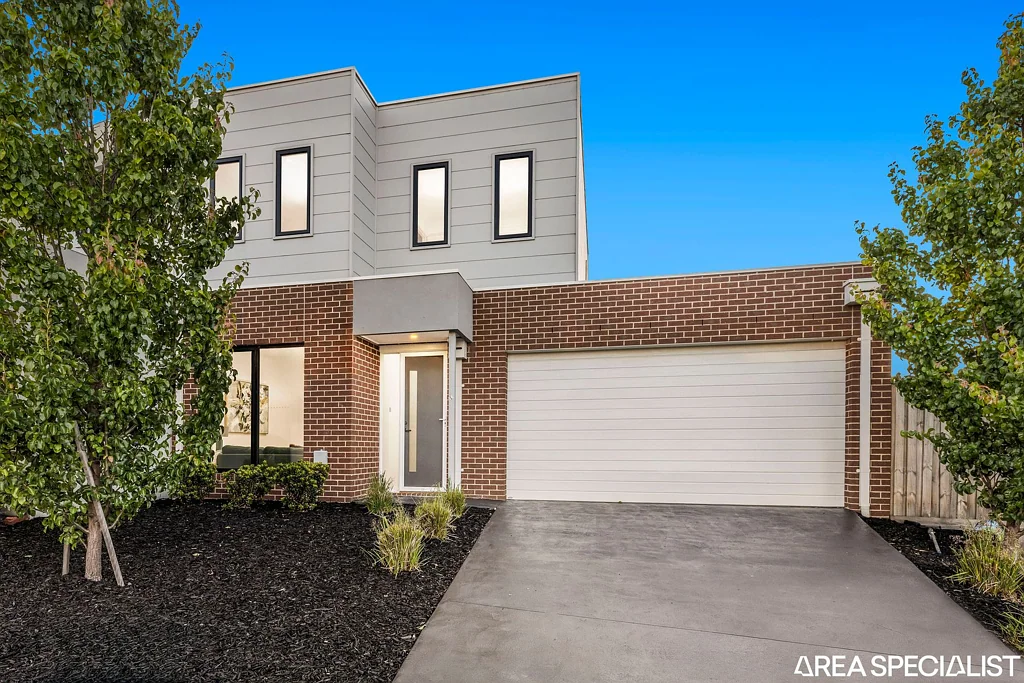 122 Willow Glen Boulevard, Cranbourne, VIC 3977