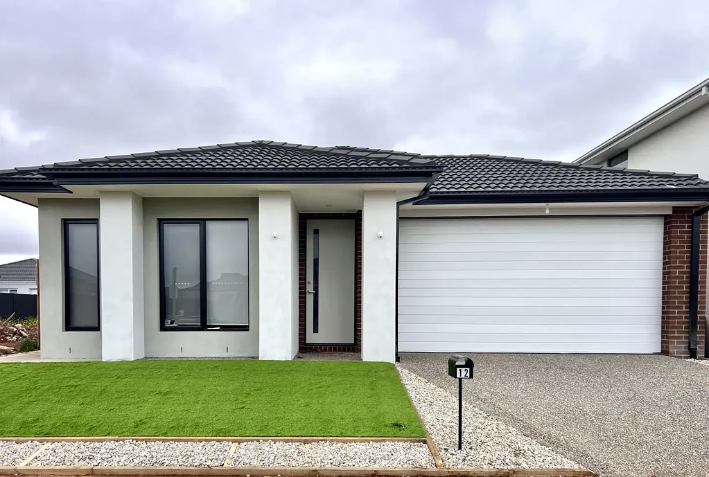Beautiful Family Home in Melton South!