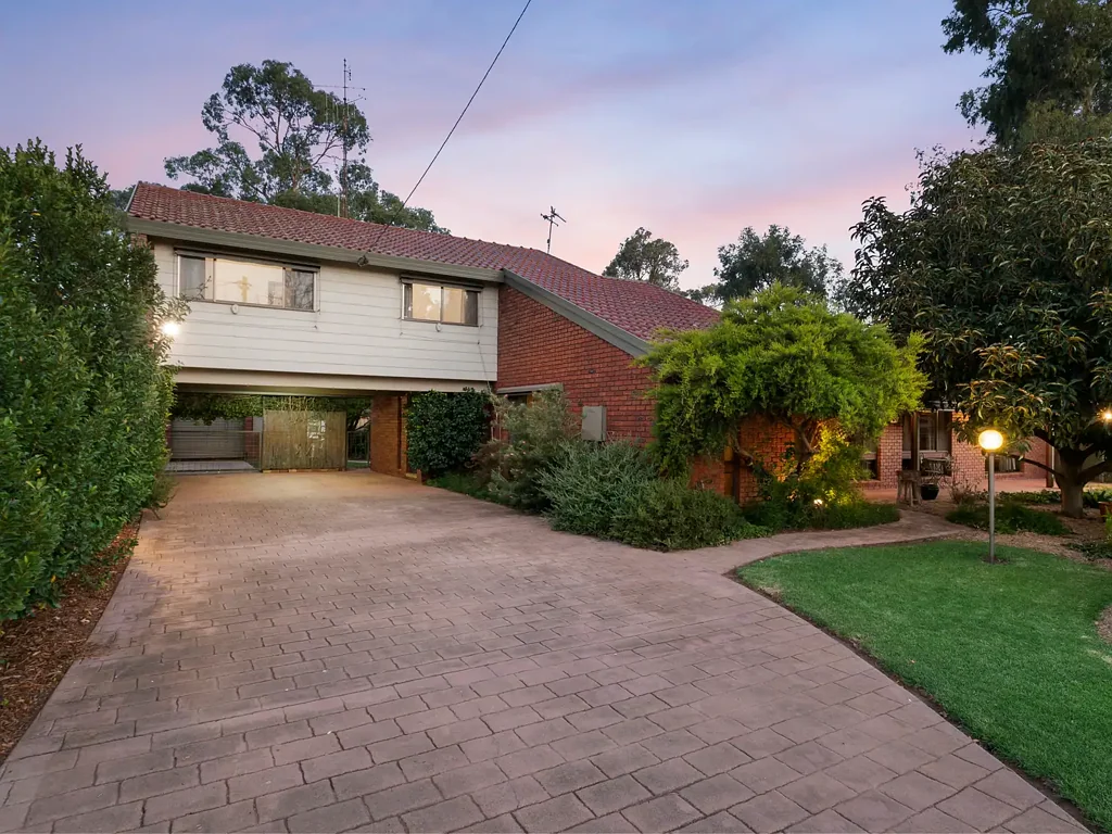 Finley 4Moenga Exceptional Family Home in a Sought-After Location