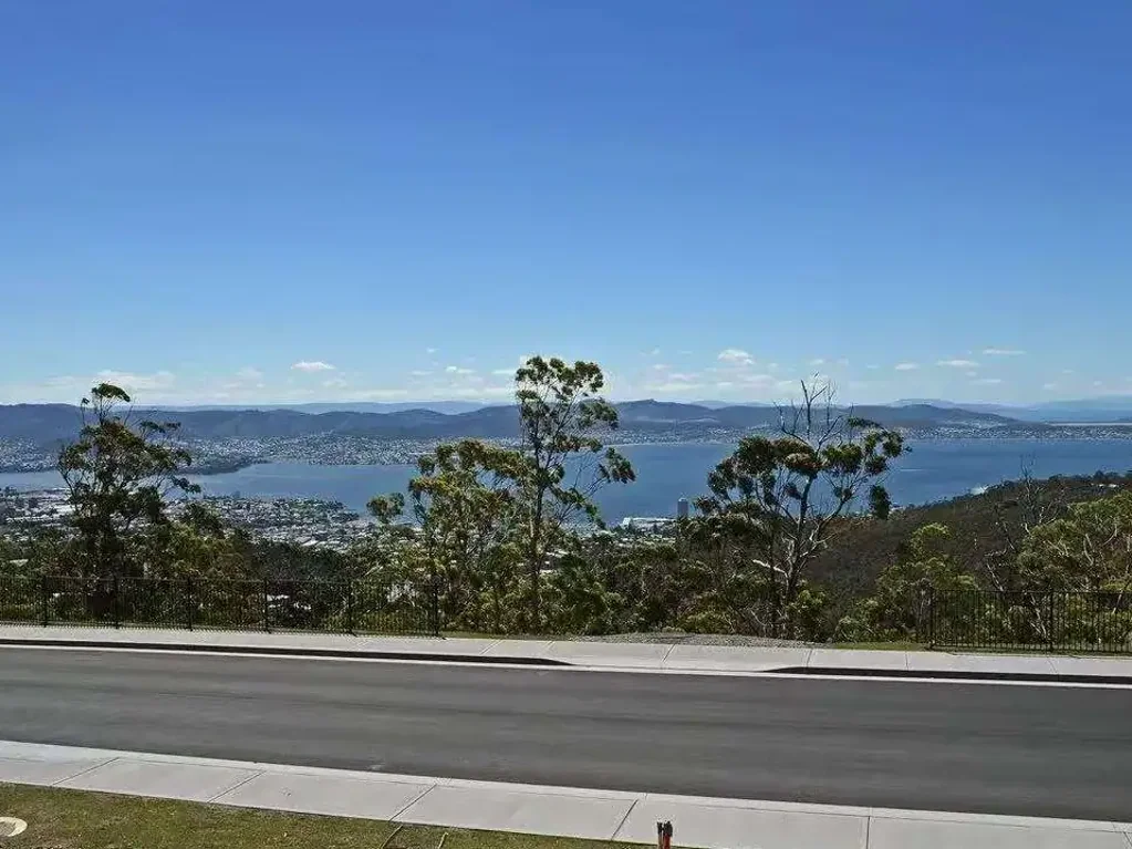 Tolmans Hill  Offers Over $470000