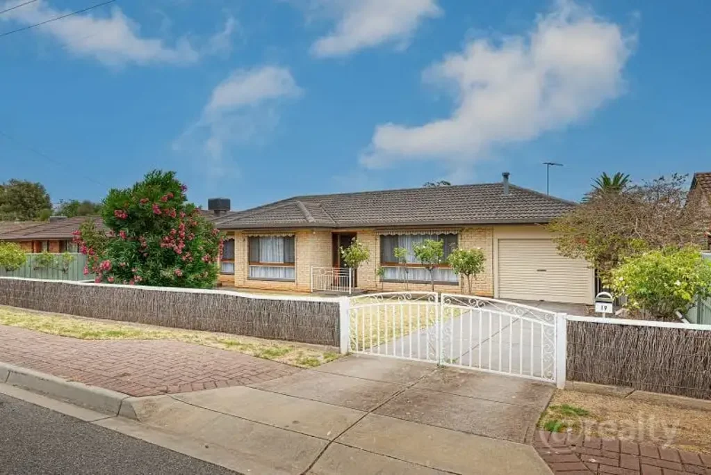 19 Inverness Avenue, Morphett Vale, SA 5162