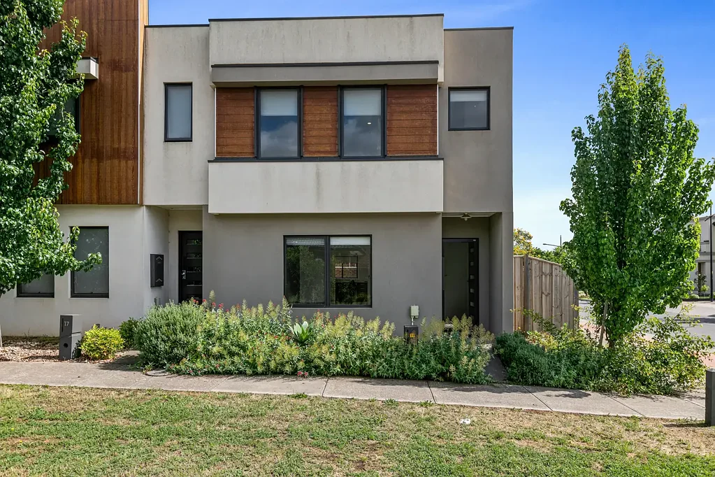 Modern 3-Bedroom Corner Block Townhouse with 2 Living areas!