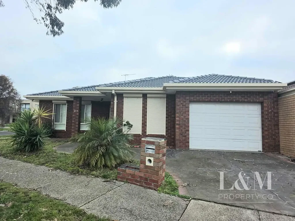 Stunning Family Home in Great Location..!!
