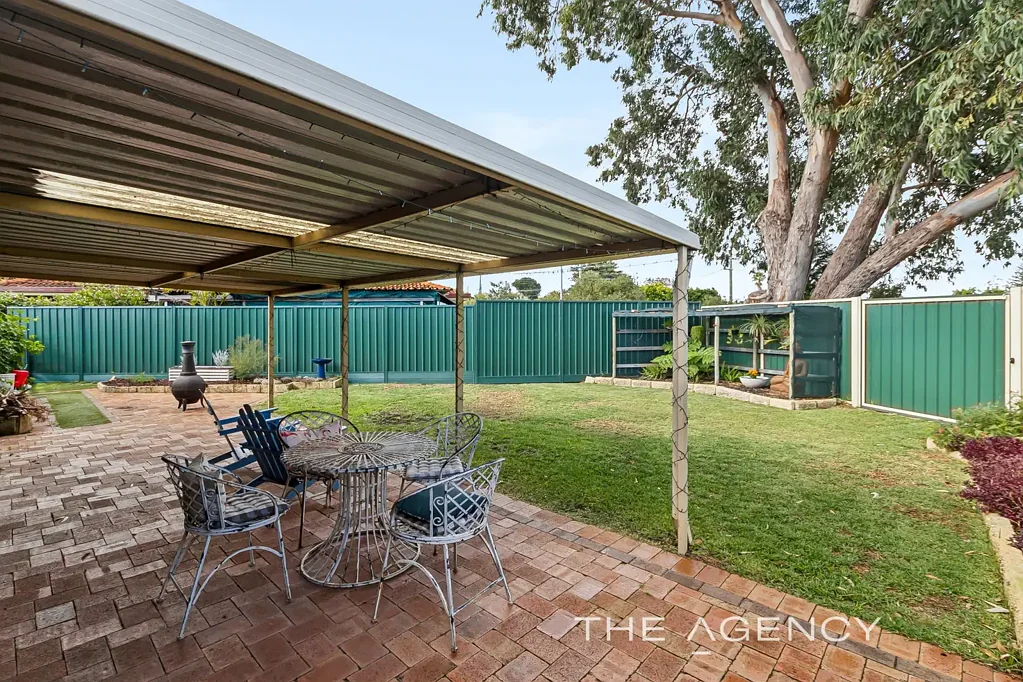 Girrawheen 2Moenga Perfect First Home or Easy-Care Downsizer!