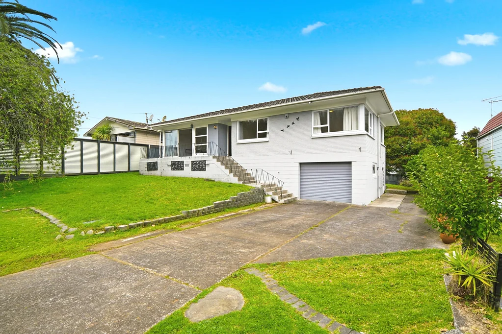 Pakuranga Heights 3 Slaapkamer OPPORTUNITY DOESN'T KNOCK TWICE