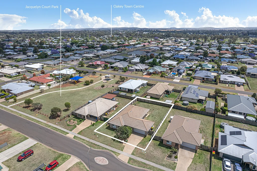13 Clive Street, Oakey, QLD 4401