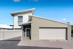 13/4 Everglades Crescent, Woy Woy