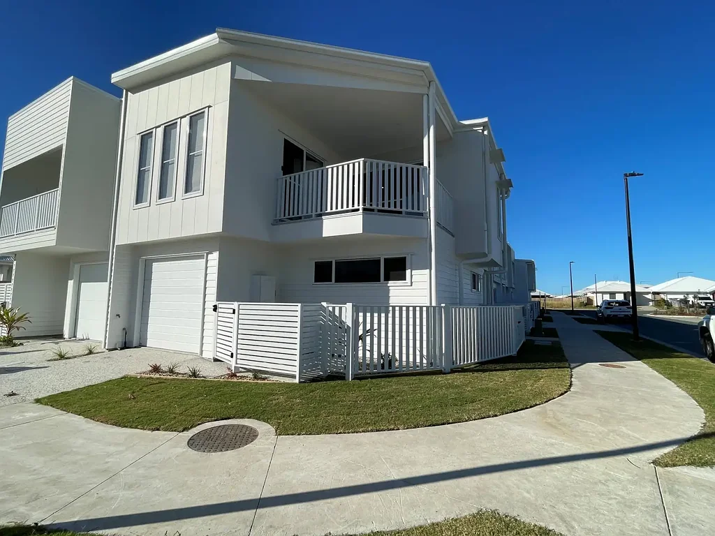 Modern Family Home in Banya!