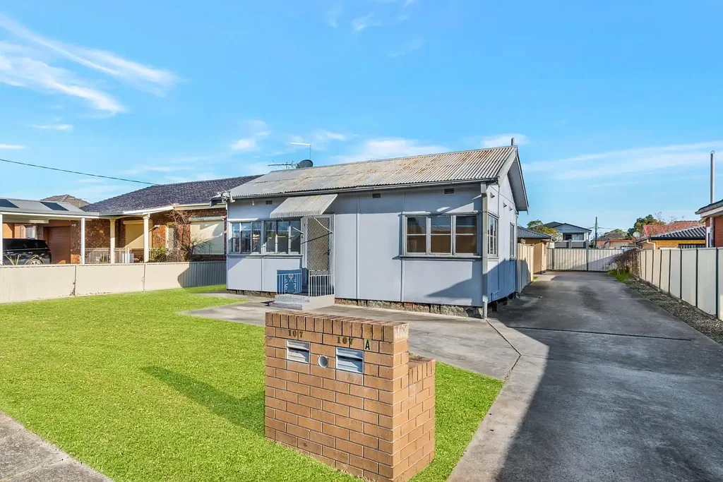 Charming 1-Bedroom Home with Spacious Yard