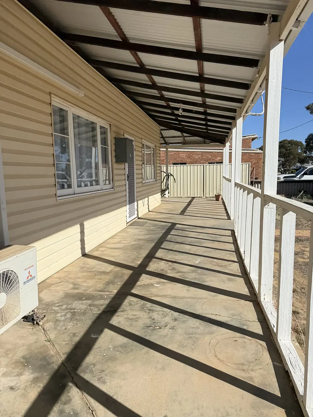 Merredin 3બેડરૂમ Large 1950's Cottage