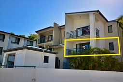 10/46-48 Lenneberg Street, Southport