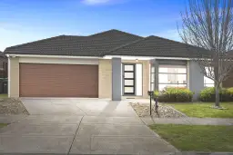 5 Clyde Road, Mernda