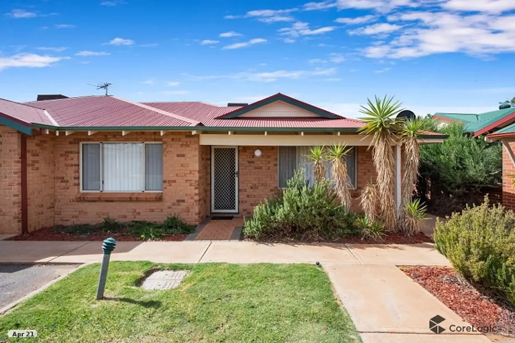 Spacious Unit in a Secure Complex!