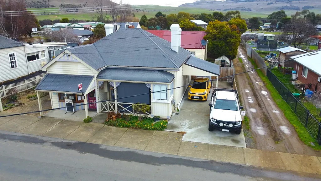 Kempton 4ਬੈੱਡਰੂਮ 3BR Home, Studio and Profitable Australia Post All In One Zoned Village