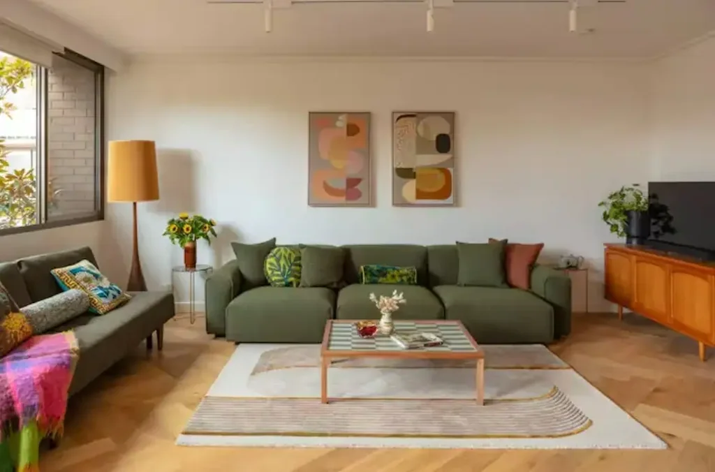 Boujee Beach Front, Split Level Apartment - 6 or 12 MONTH LEASE - Internet Included in Rent!