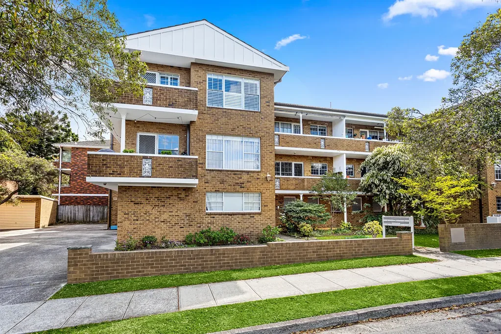 Oatley 3房 Oatley 中心超大公寓 Oversized Apartment in the Heart of Oatley