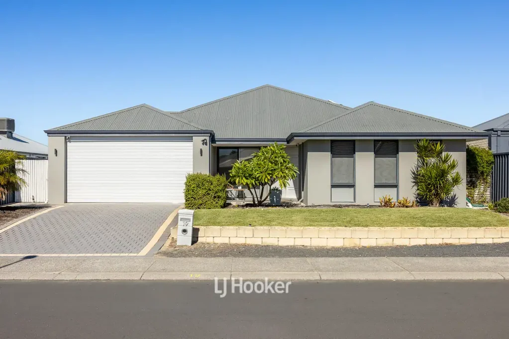 Dalyellup 4房  Feature-Packed 4x2 Home Ready to Enjoy