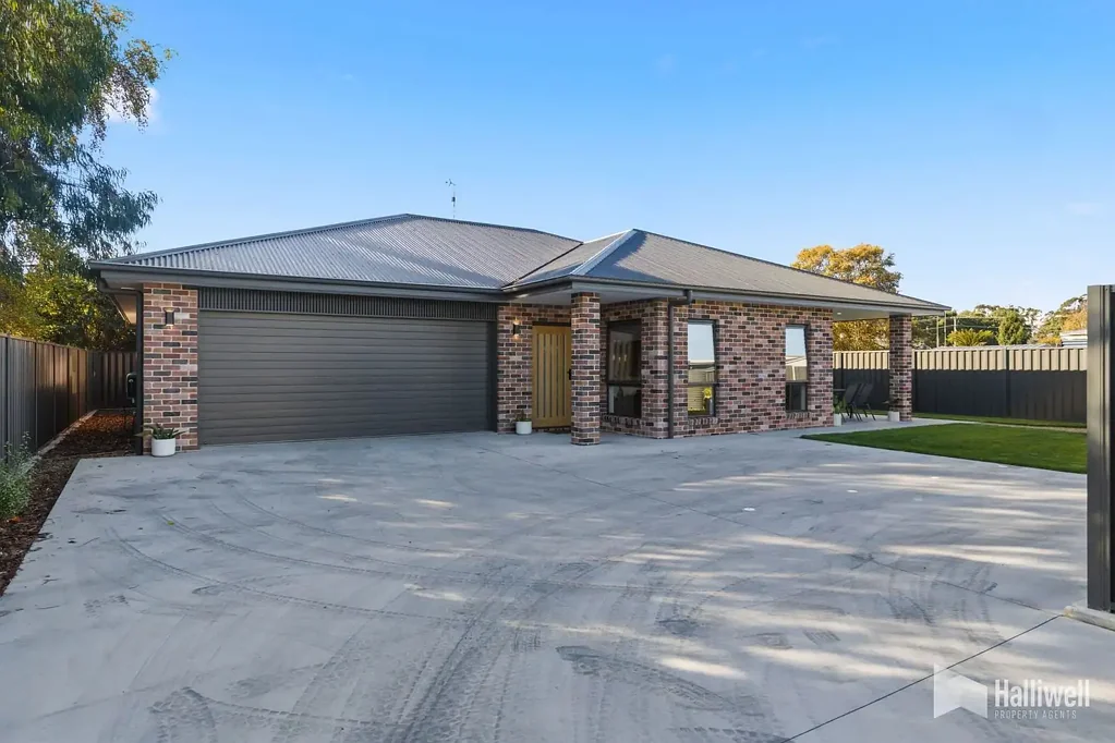Latrobe 3房  Modern Comfort Meets Low-Maintenance Living