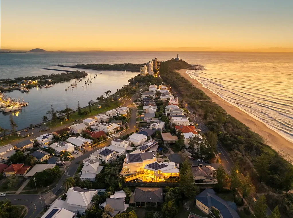 Buddina 4房  Coastal Luxury Just Steps from the Ocean – La Balsa Precinct