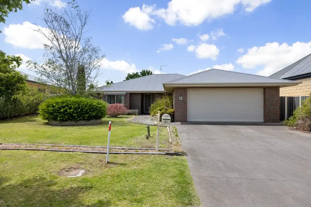 24 Cedarwood Drive, Maffra, VIC 3860