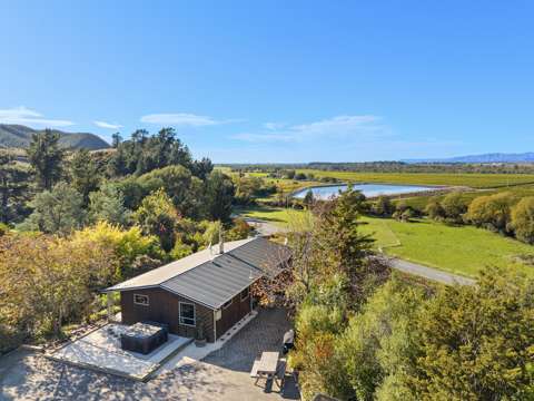 Rapaura  Northbank Escape – Views, Space & Lifestyle.