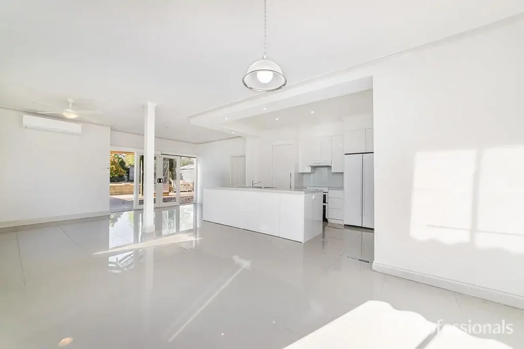 Hamilton 4 Bedroom Charming and Versatile Home