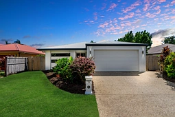 12 Montalbion Avenue, Trinity Park