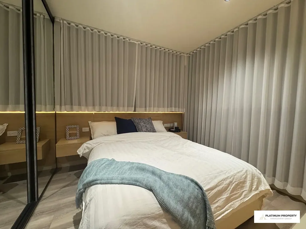 Queen Room (Fully Furnished; Includes Utilities)