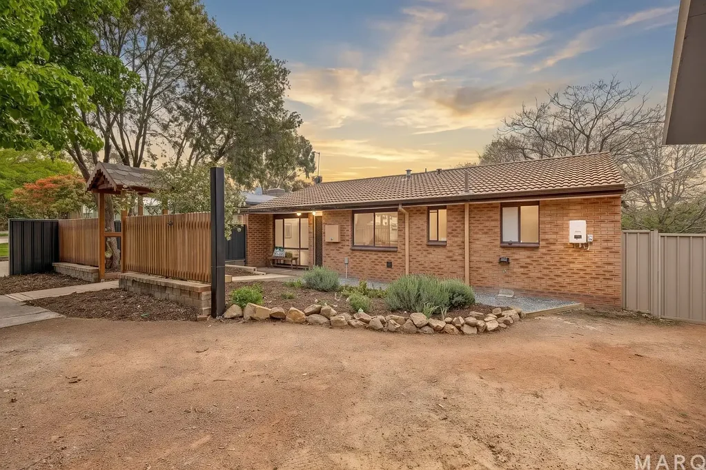 Calwell 3ਬੈੱਡਰੂਮ Freshly Presented in a Quiet Calwell Setting