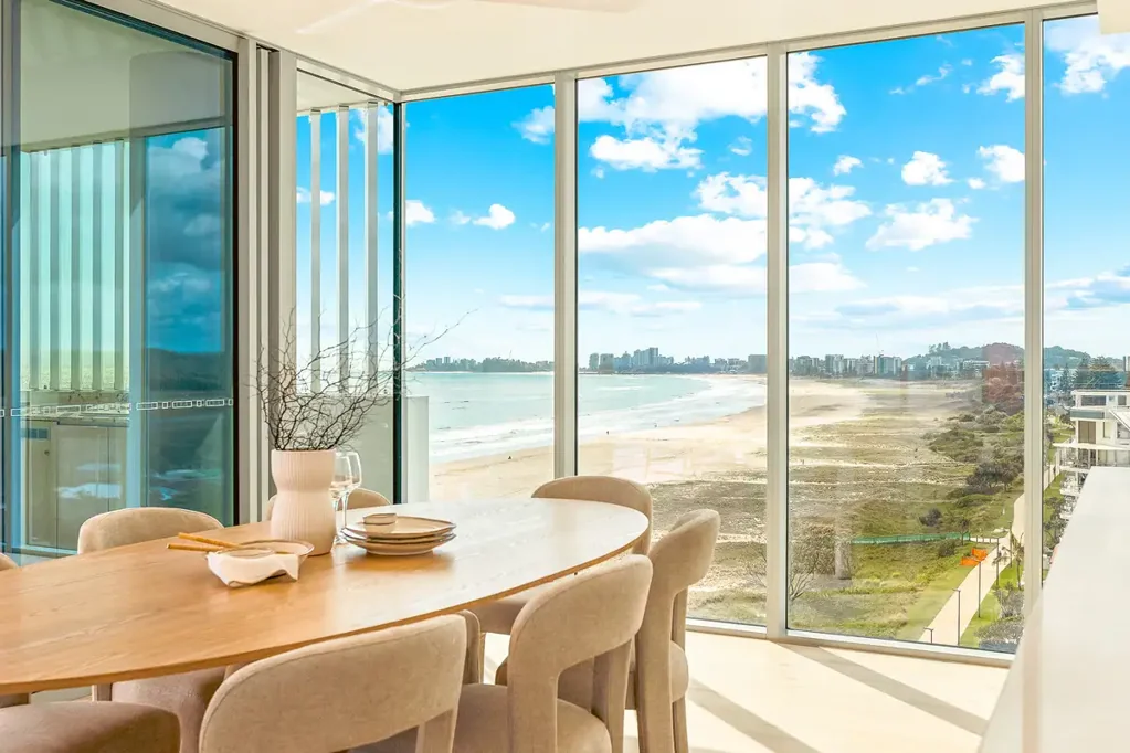 LANA Penthouse - Fully Furnished Beachfront Apartment