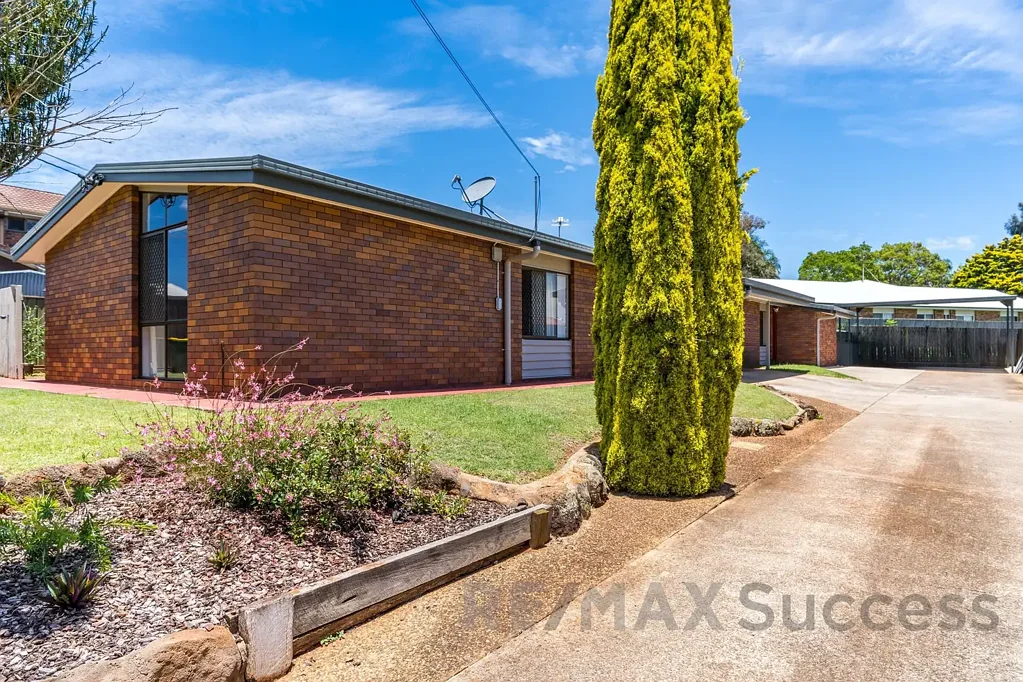 Convenient and Spacious Unit in Sought-After Kearneys Spring