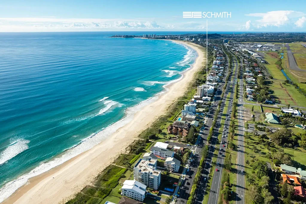 Tugun 1房  BLUE CHIP BEACHSIDE LIFESTYLE & LONG-TERM POTENTIAL