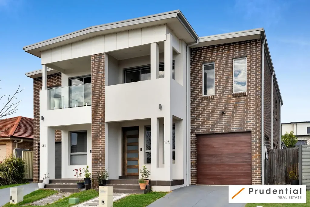 Oran Park 5房 宽敞的平面布局 + 现代装修 Spacious Floor Plan + Modern Finishes