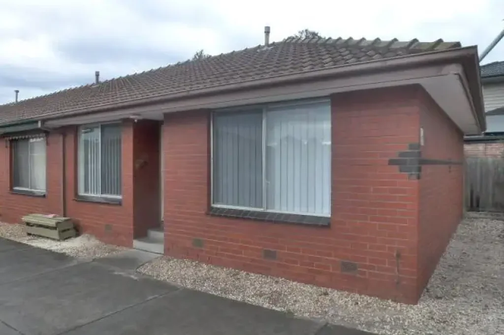 Lovely 2 Bedroom Unit