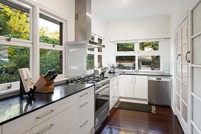 地址保密, Bardon, QLD 4065, 3房, 2浴, House