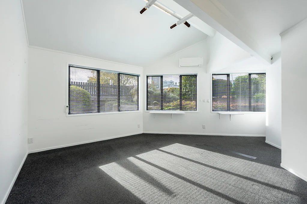 Howick Affordable Howick Office, flexible terms & park